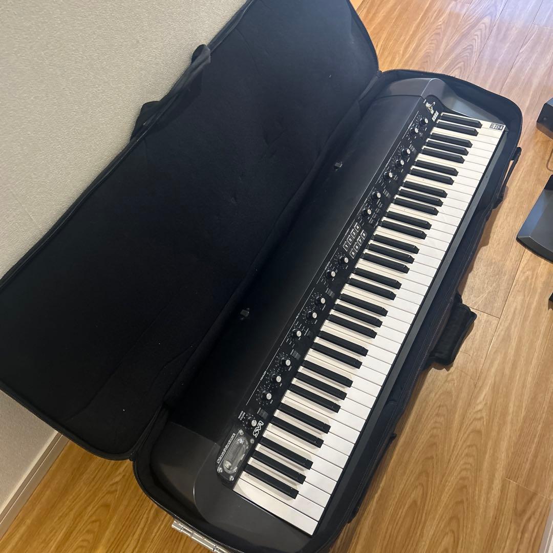 都内引き取り限定　KORG SV-1 73鍵 ペダル付　キャスターケース付き