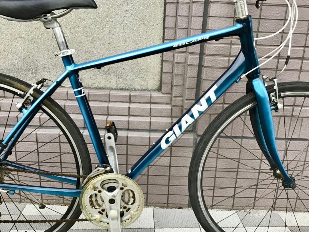 GIANT エスケープ クロスバイク ESCAPE R3 M 24段　東京