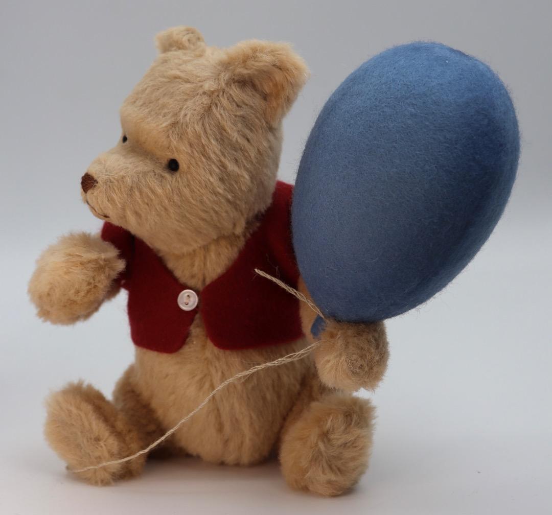 R. John Wright 日本限定品 Pooh's Blue Balloon