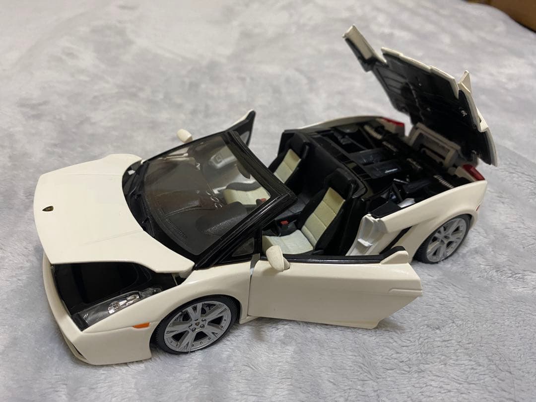 ミニカー Maisto Lamborghini Gallardo 1/18