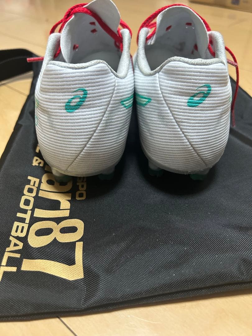 週末限定アシックス　DSライトアクロス PRO3