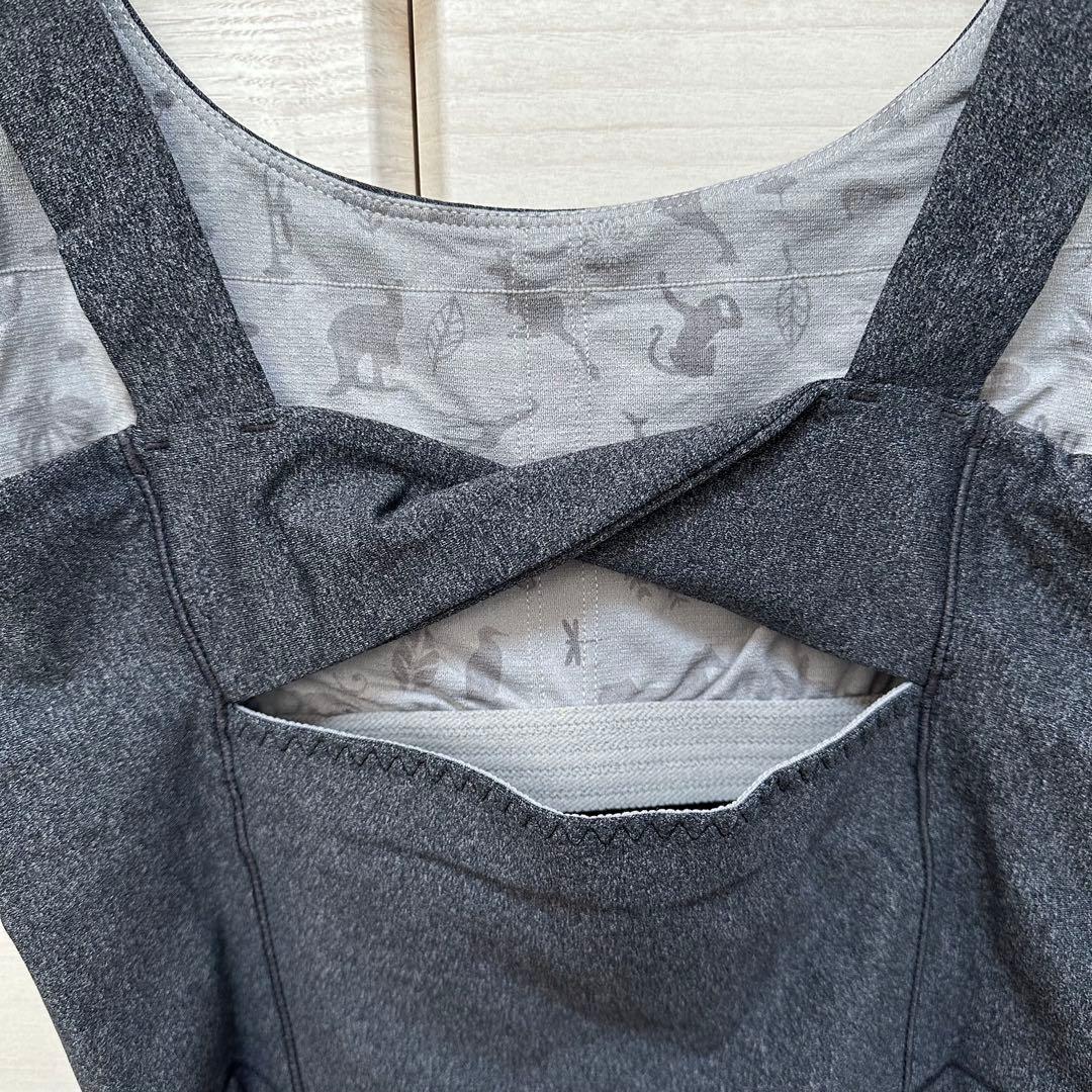 【新品未使用】easyyoga シンプルツイストクロップドタンクトップ　Lサイズ