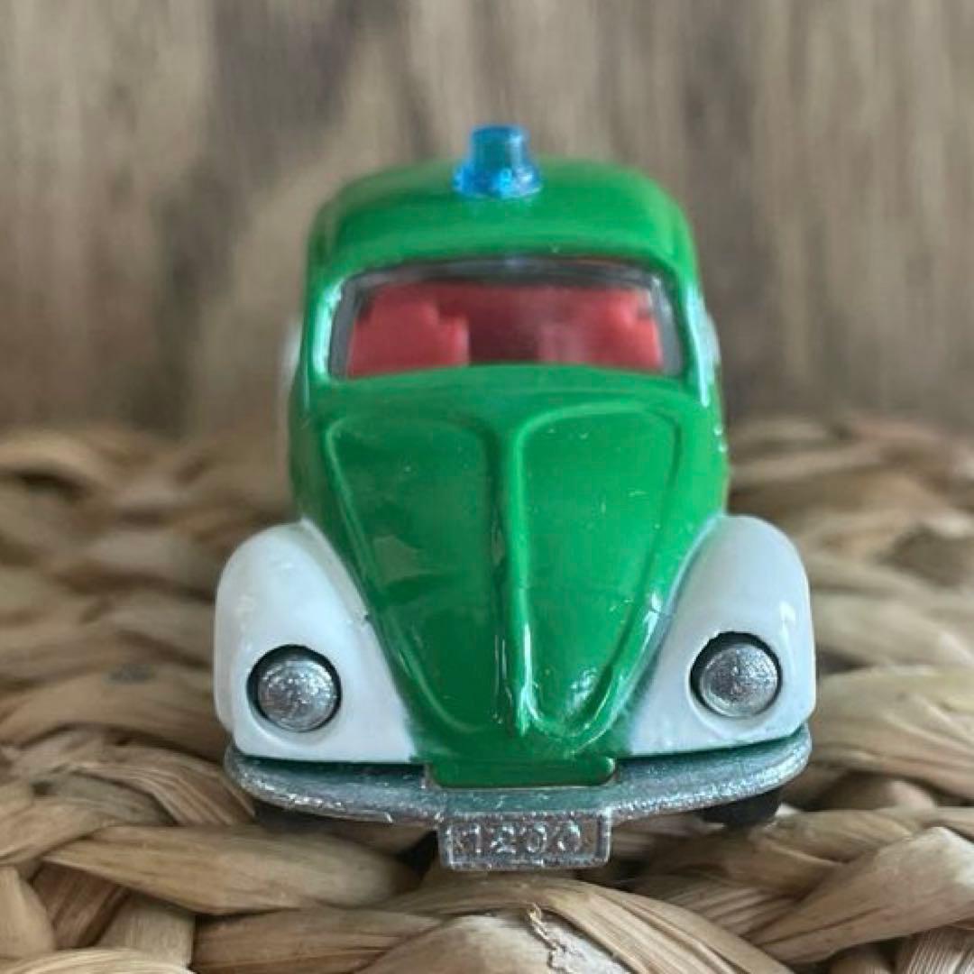 〈トミカ〉青箱 F70 フォルクスワーゲン ポリスカー ドイツ緑 (日本製)