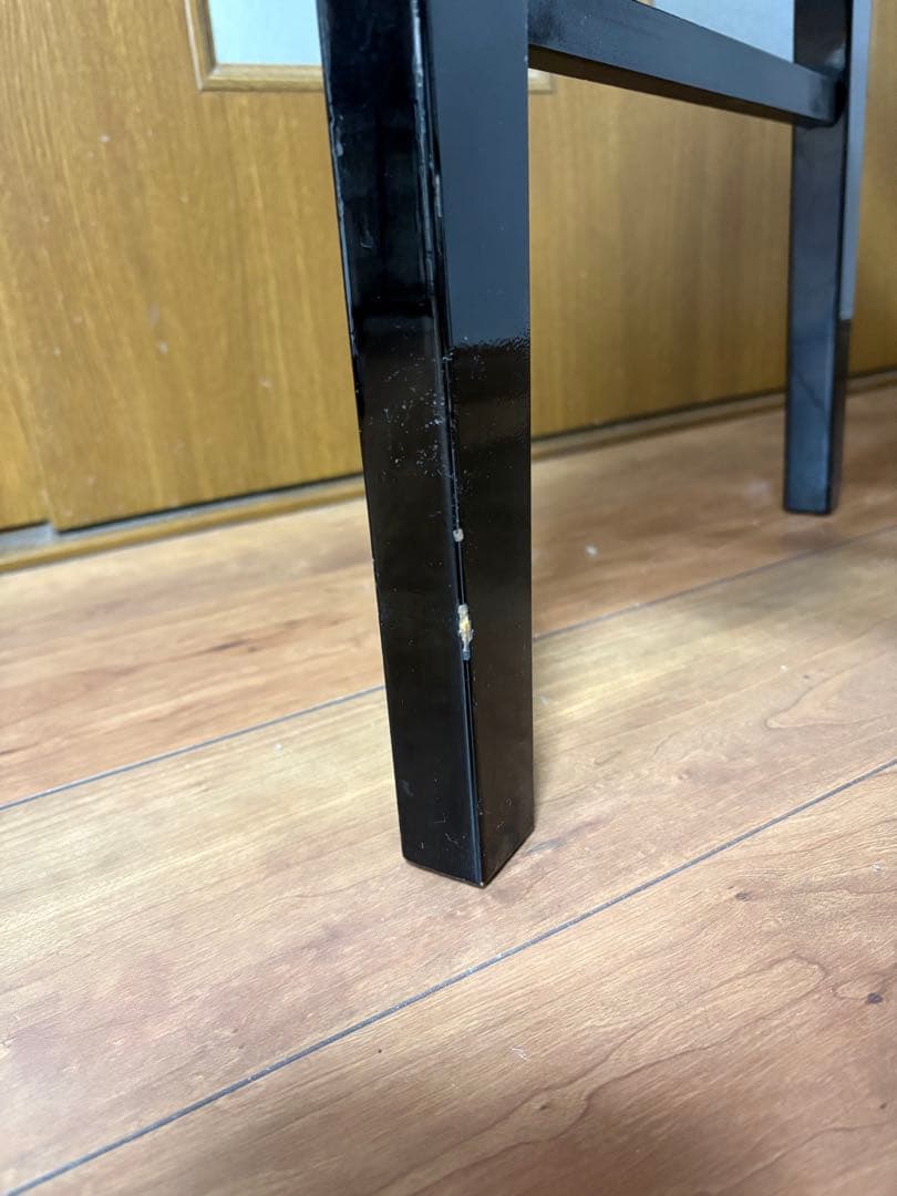 ピアノ背もたれ付黒椅子　トムソン椅子