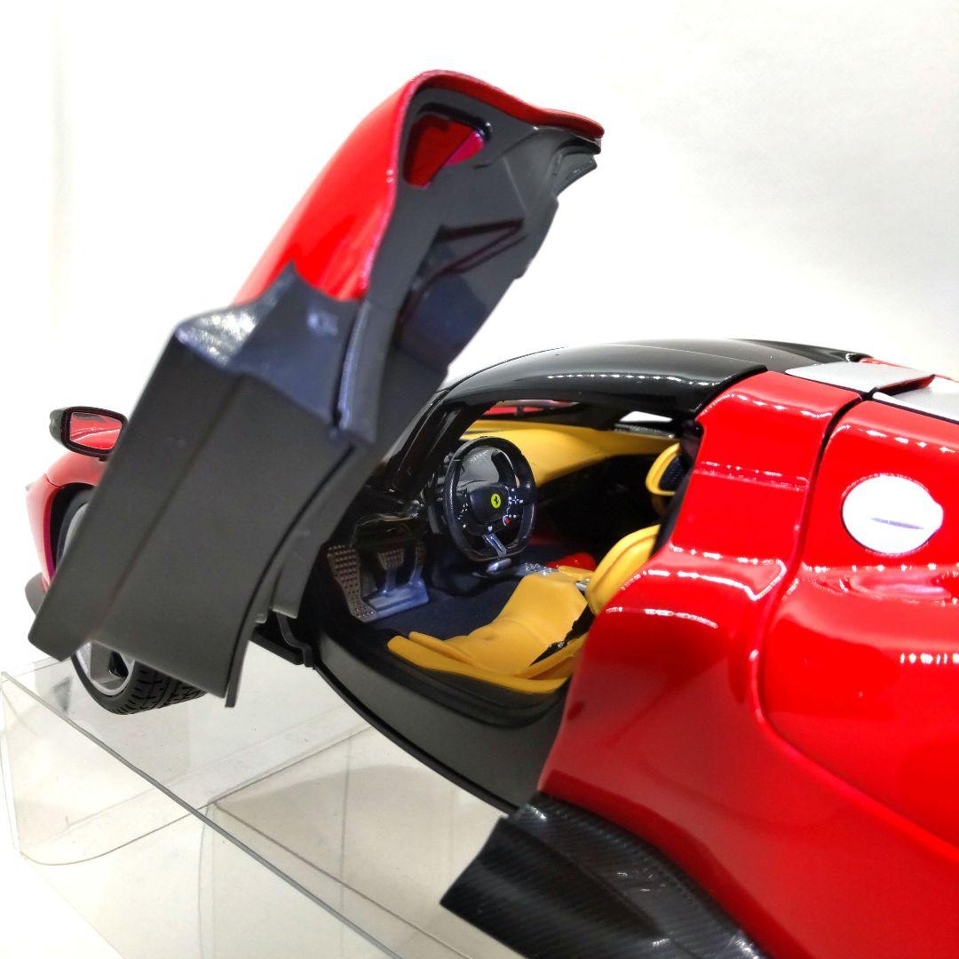 ブラーゴ1/18 フェラーリ デイトナ SP3 クローズドルーフ