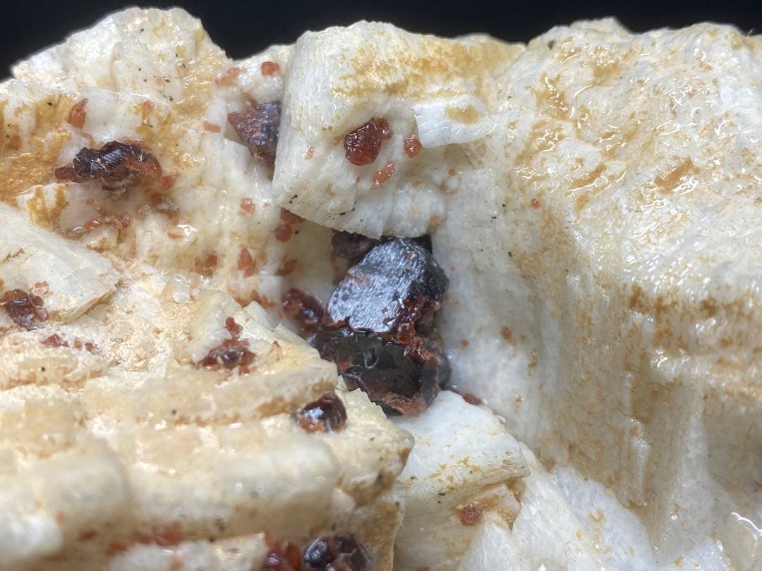 ガーネット　母岩付き　3kg