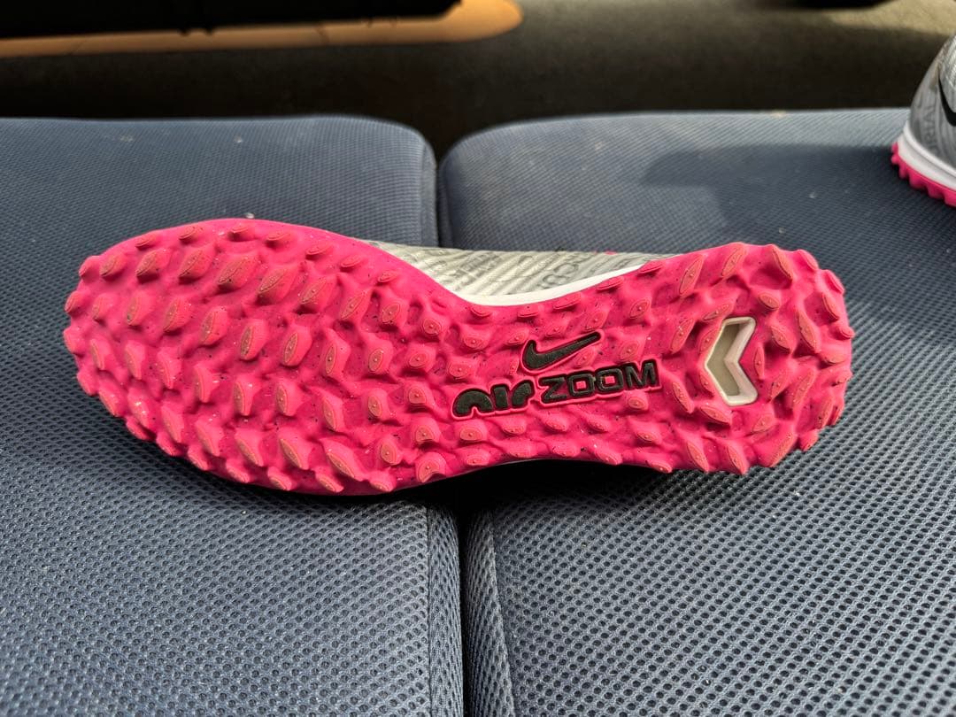 Nike Mercurial シルバー/ピンク 人工芝用シューズ