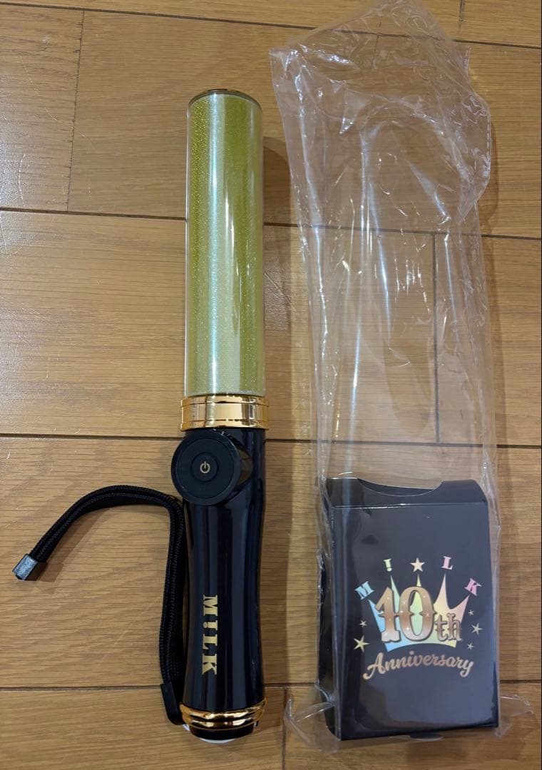 MILK 10Anniversary ペンライト