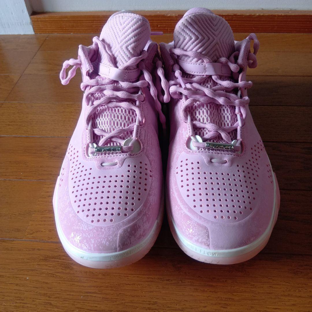 LI-NING バスケットボールシューズ