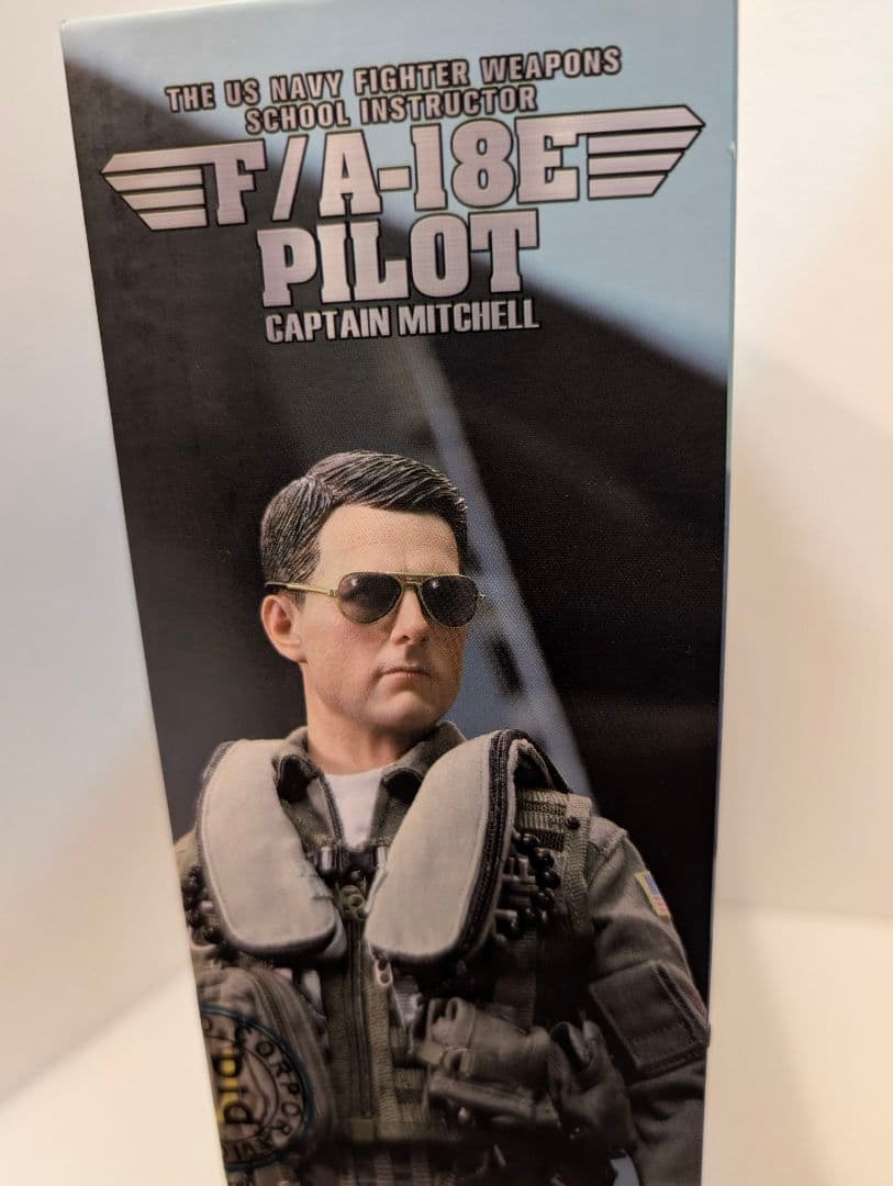 CAPTAIN MITCHELL フィギュア　TOP GUN