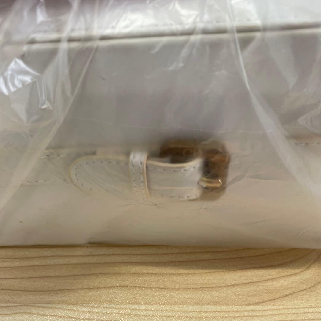 Dior ホワイトギフト箱 収納 化粧品入れ 新品 未開封