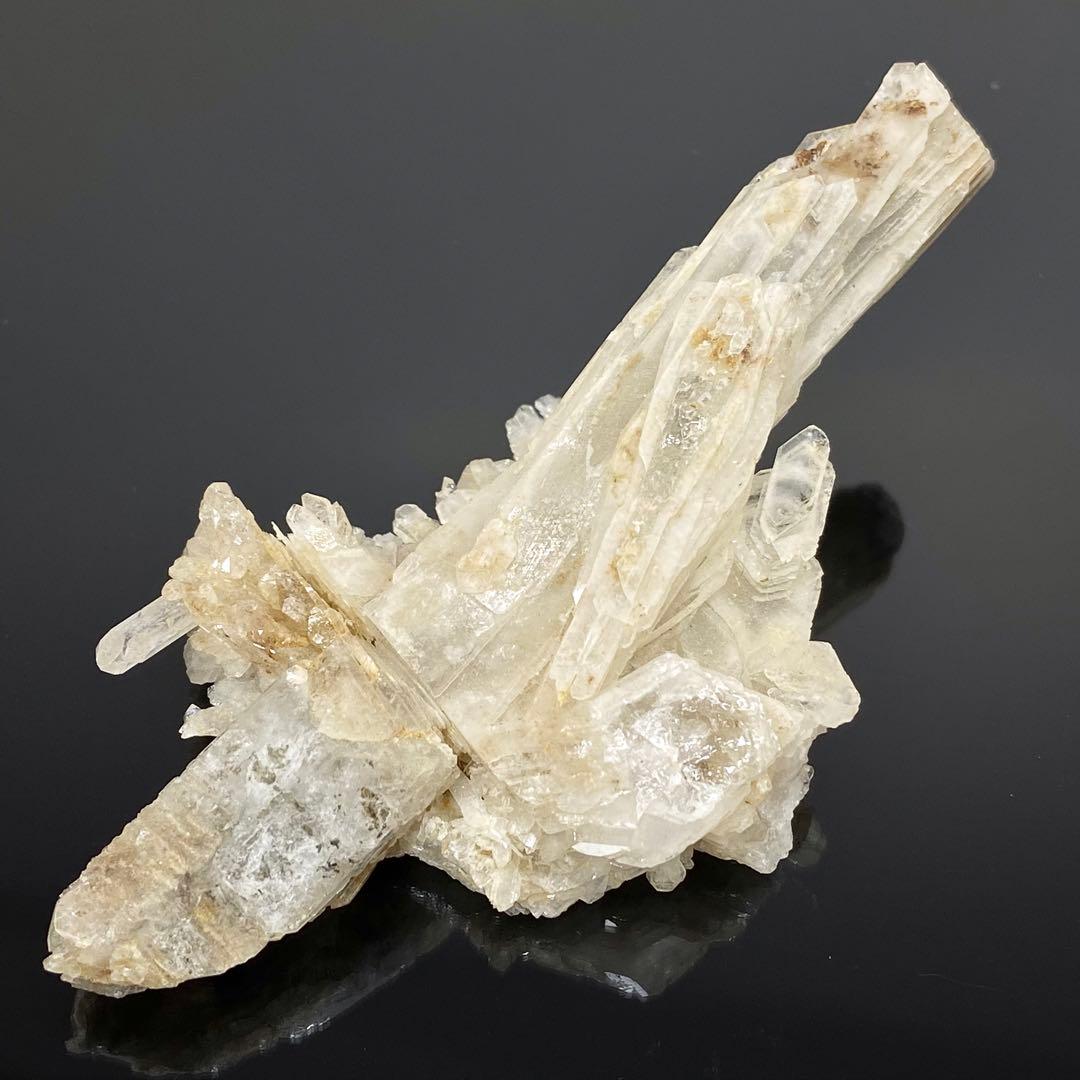 インターフェレンスクォーツ　成長干渉水晶　鉱物標本　ダルネゴルスク産　ストーン