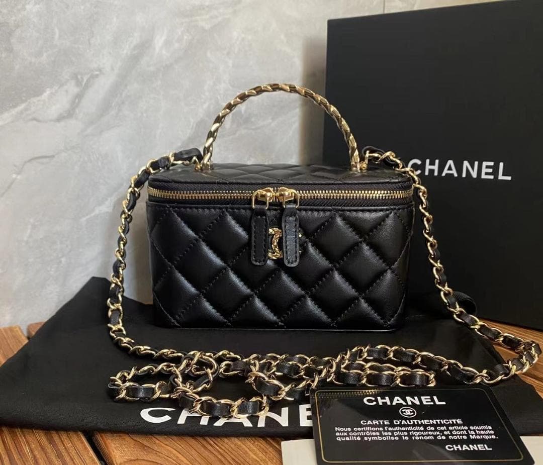 ★持ってるだけで可愛い♪】チェーン クラッチ ショルダーバッグ