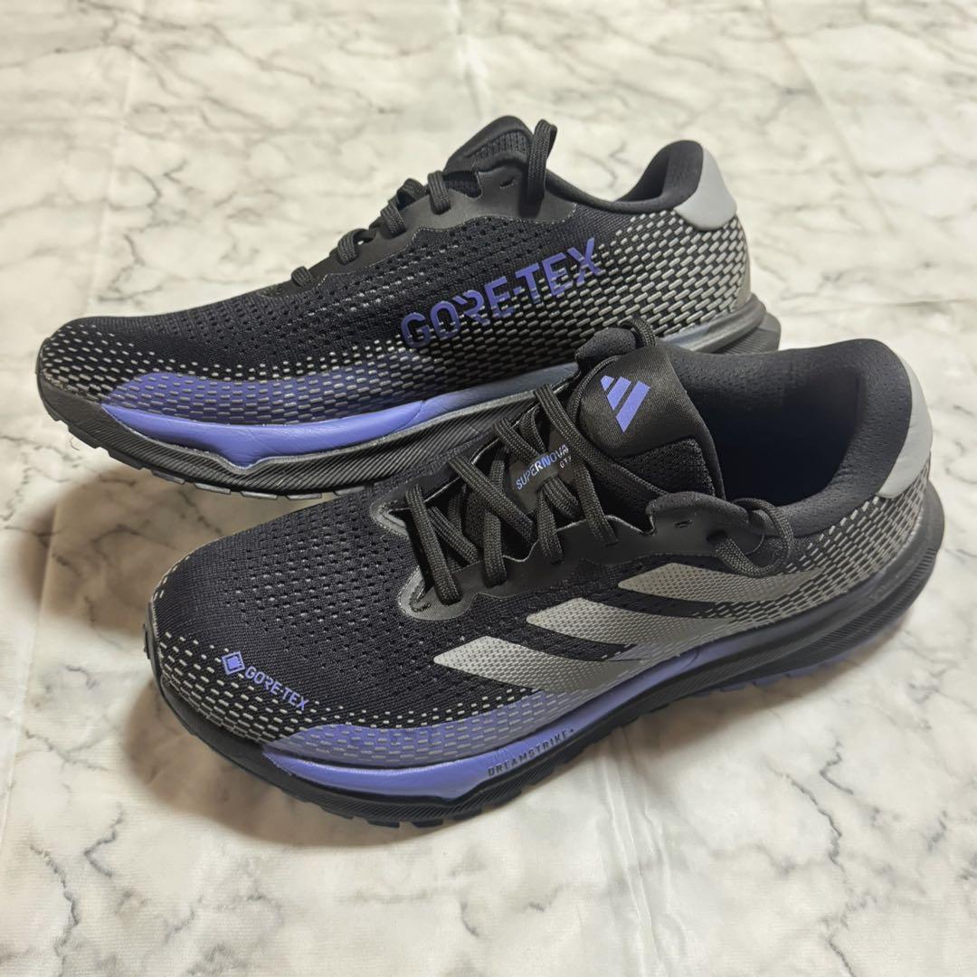 美品☆adidas スーパーノヴァ GORE-TEX 防水モデル 27.5cm