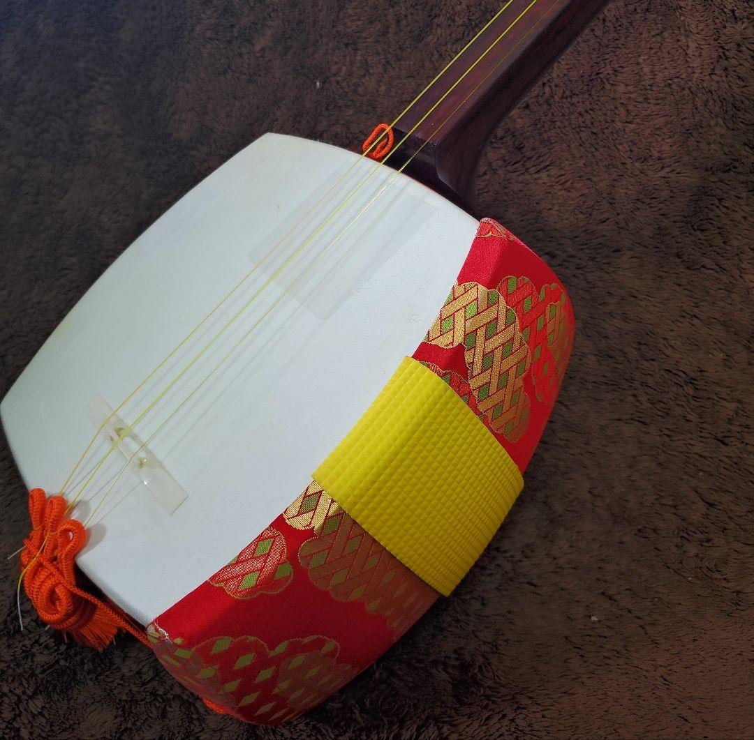 三味線　紅木 中棹 東さわり 撥 駒 長袋他 ケース付 皮破れなし 短棹 ５厘大