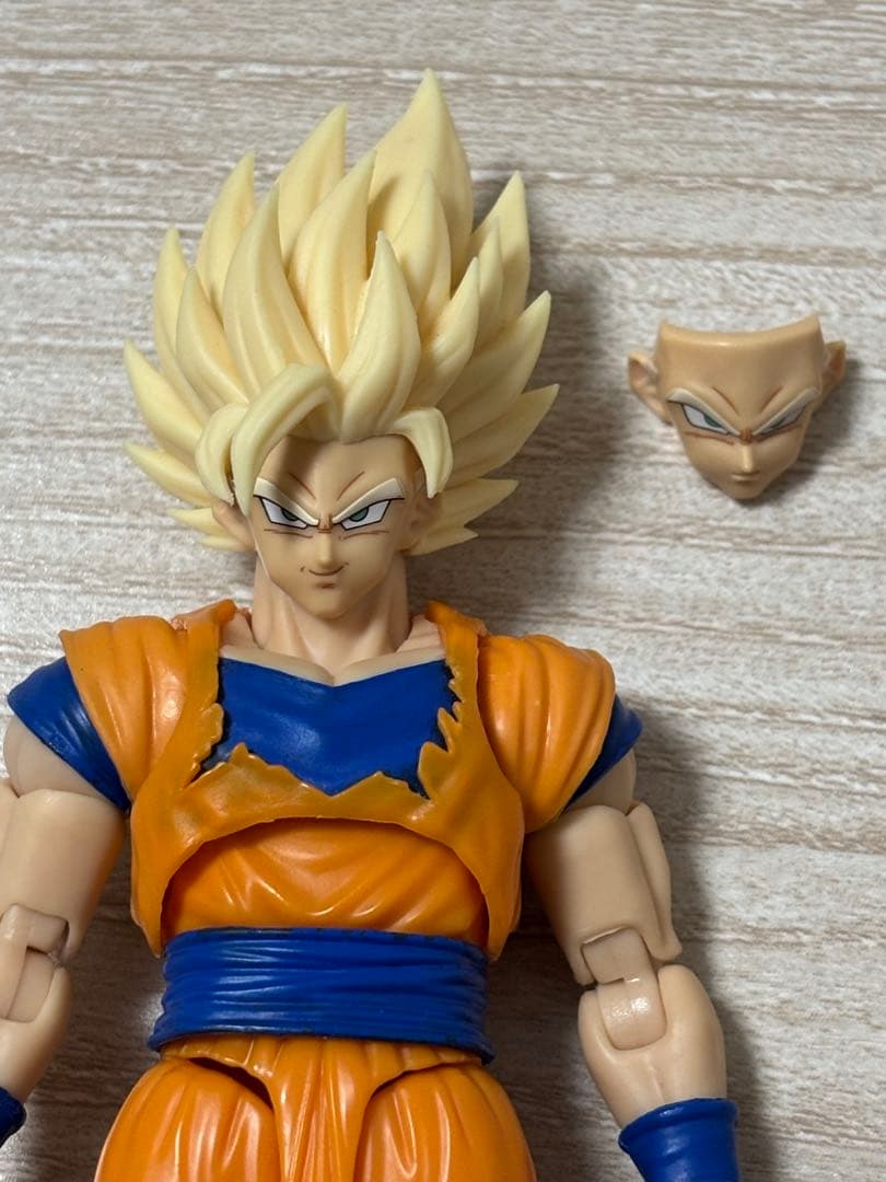 s.h.figuarts同サイズ ドラゴンボール スーパーサイヤ人 2孫悟空