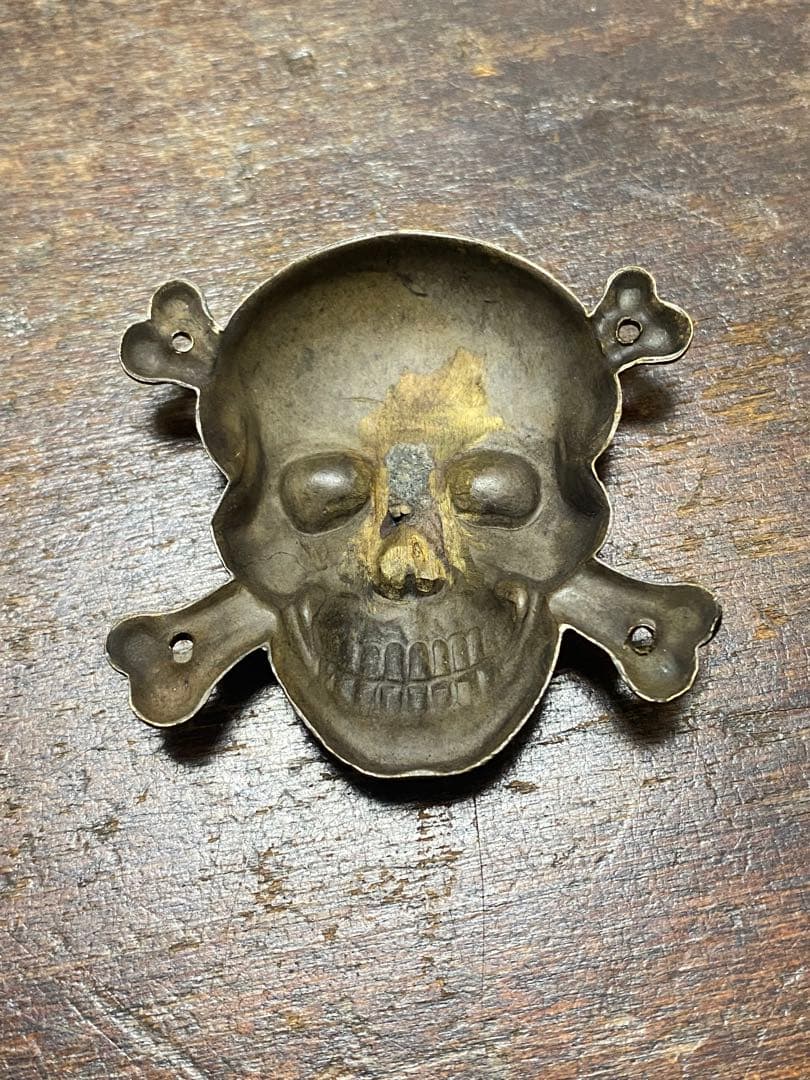 20'30s'ドイツビンテージスカルピンズ、スカルと骨の金属製装飾品