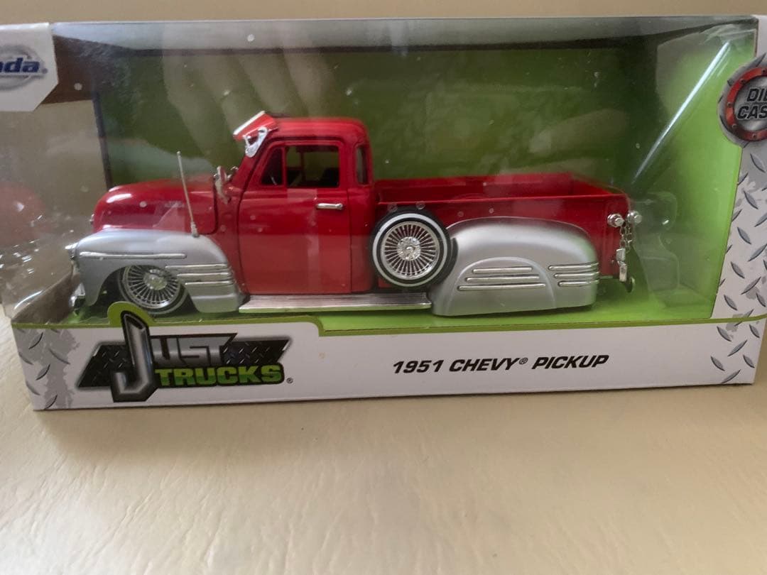 jadatoys シェビー1951トラック　ローライダー