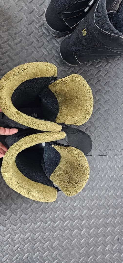 【美品】サロモン SALOMON FACTION スノーボードブーツ 27.5