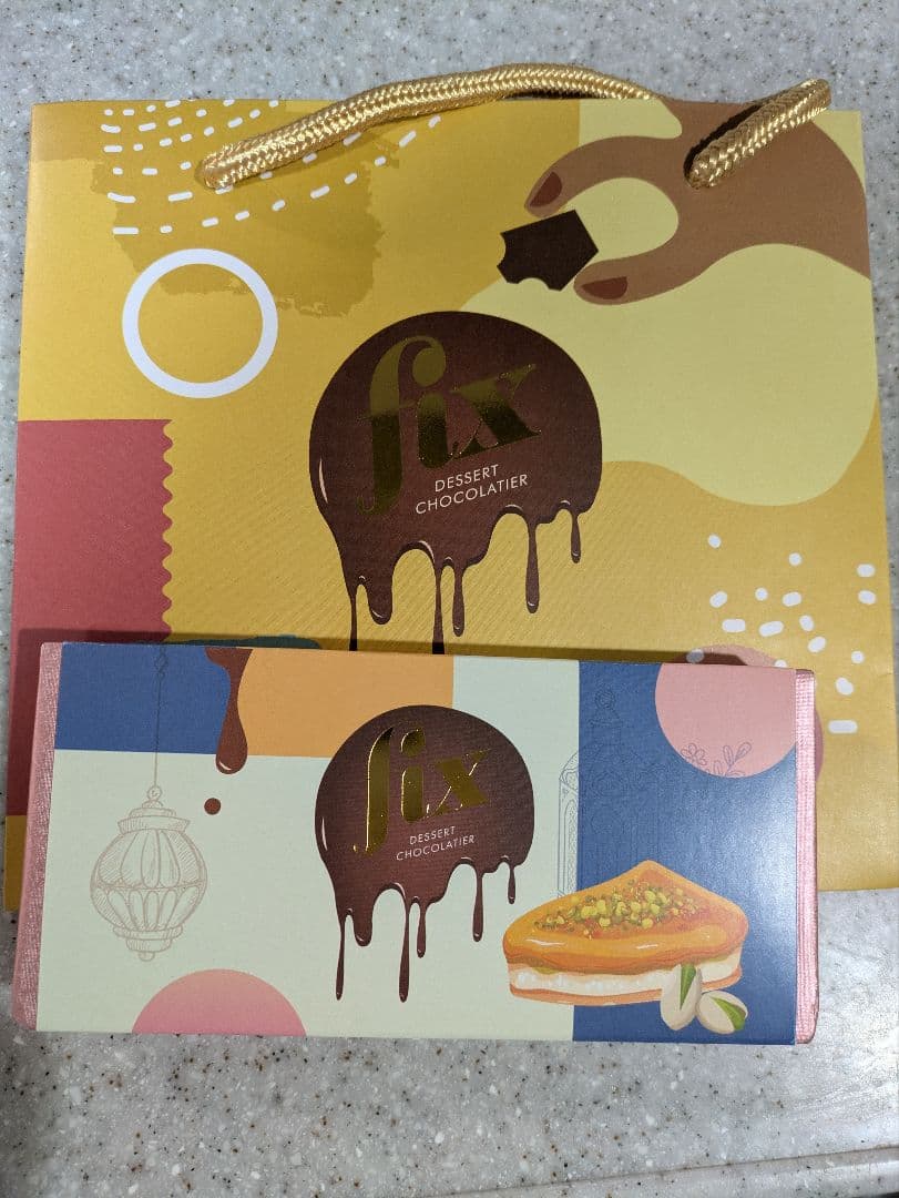 fix ダーク、ミルクチョコレート　2個セット ピスタチオ クナファ 200g