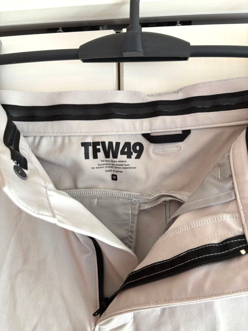美品✨TFW49✨ストレッチスリムフィットパンツ✨