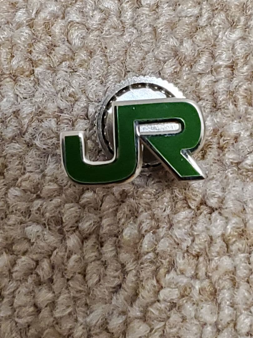 A JR東日本襟章純銀ネジタイプ