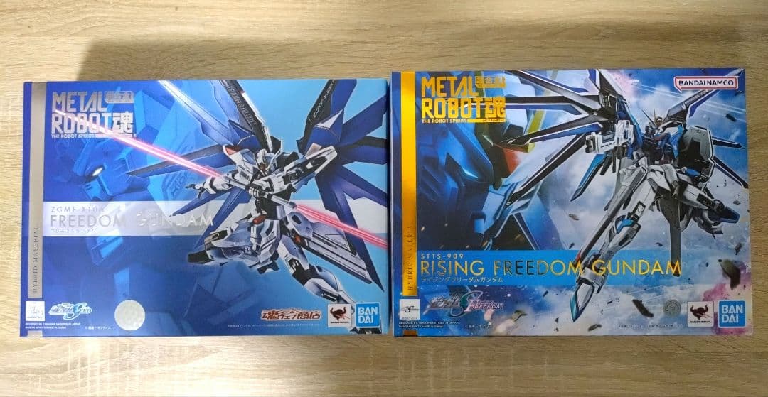 ア*ド様 メタルロボット魂 フリーダムガンダム&ライジングフリーダムガンダム 2