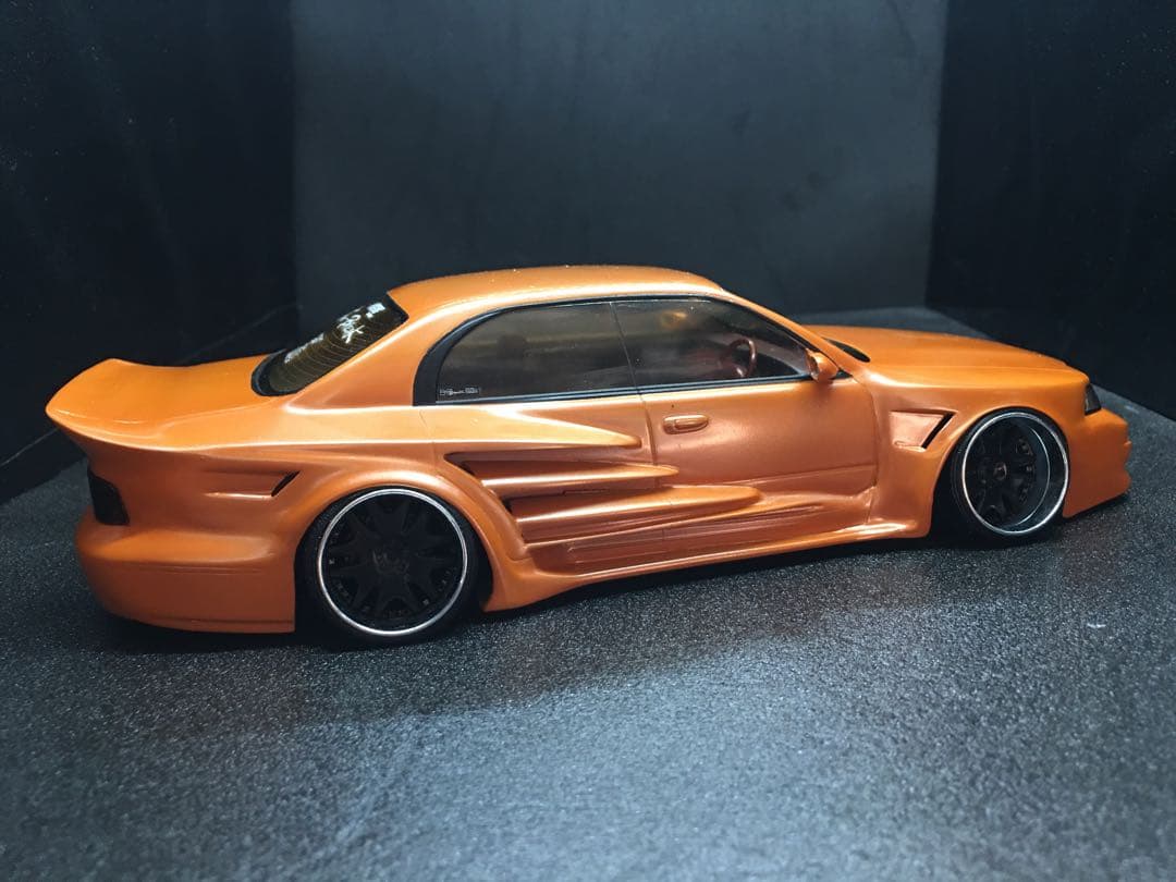 旧車プラモデル完成品アオシマクラウン１４マジェスタ