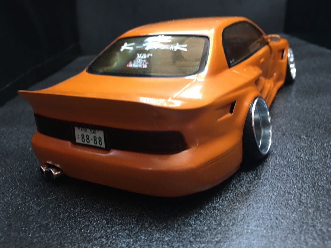 旧車プラモデル完成品アオシマクラウン１４マジェスタ