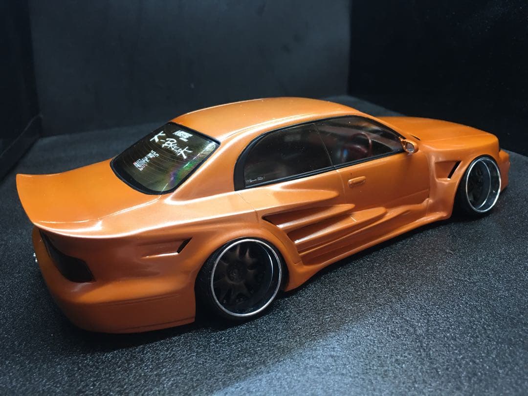 旧車プラモデル完成品アオシマクラウン１４マジェスタ