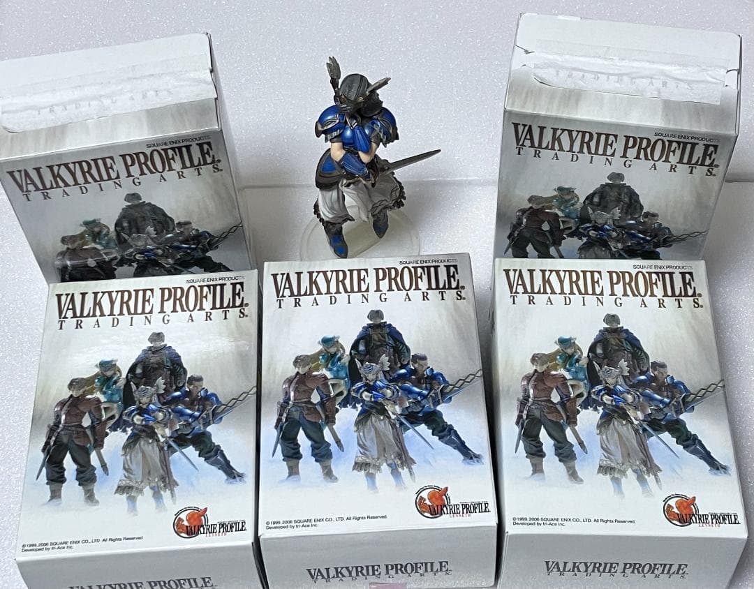 6種『ヴァルキリープロファイル』トレーディングアーツ カラー/アイボリー混同