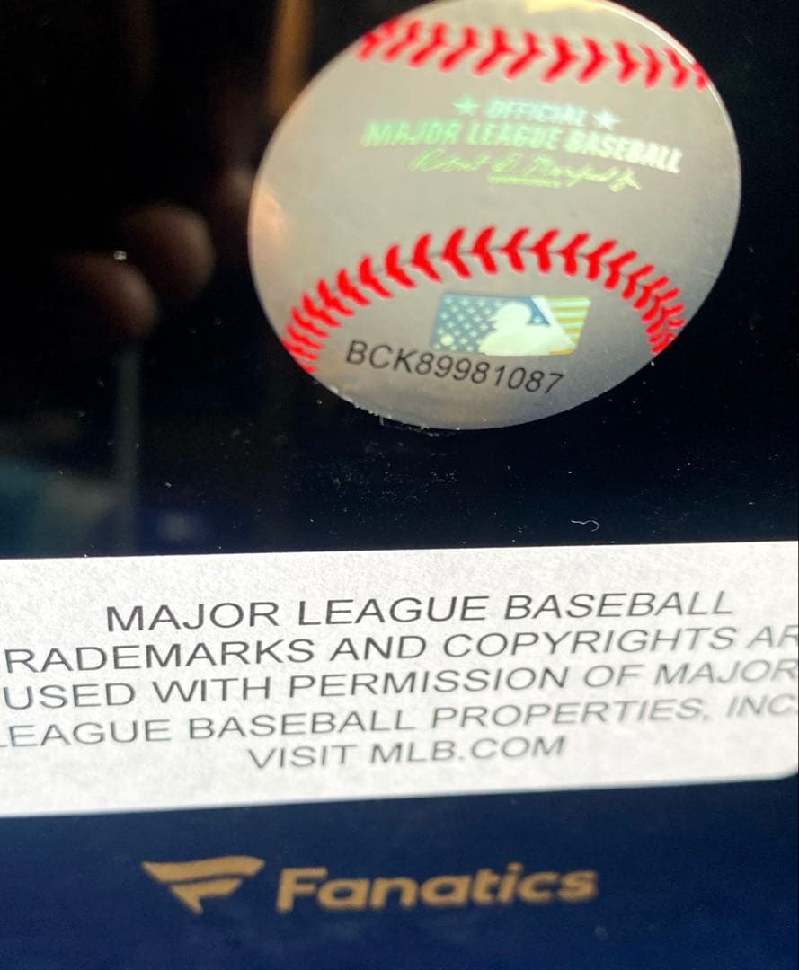 ドジャース　山本由伸投手　直筆サイン　MLB試合球　高級ディスプレイケース付