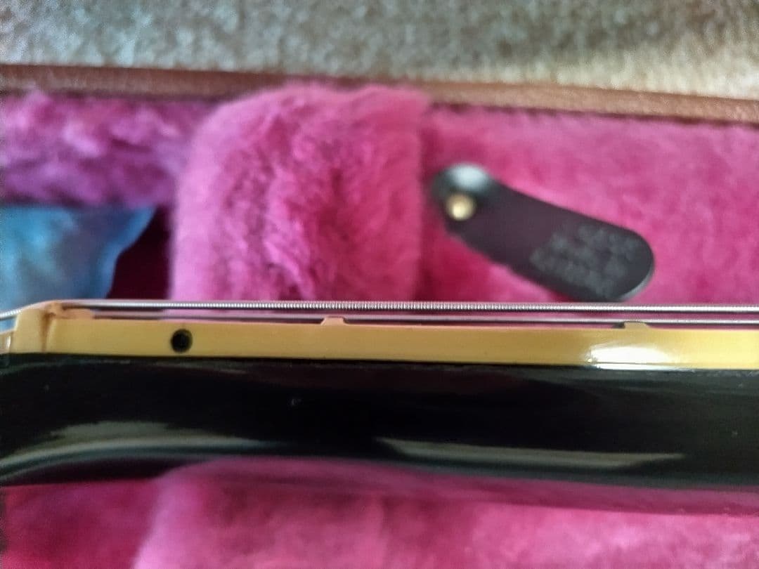 ギブソンレスポールカスタム1992年製造？ ハードケース 革製ストラップ付