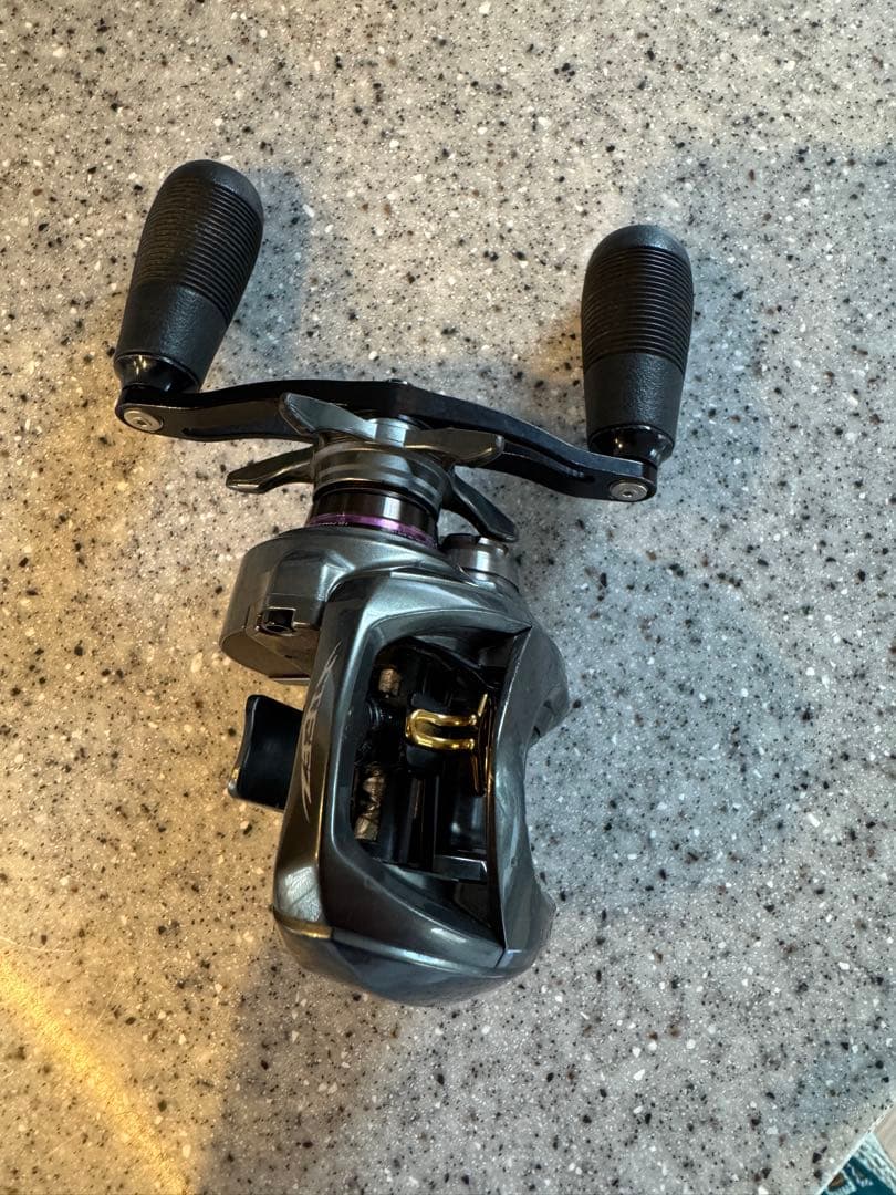 Daiwa スティーズct svtw DRTバリアルハンドル付き