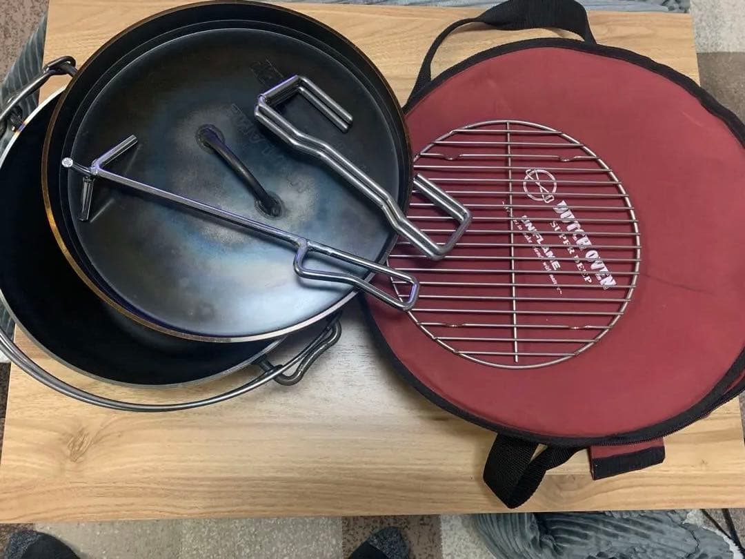 ユニフレーム12inchダッチオーブン ケースの他アクセサリー3点付き