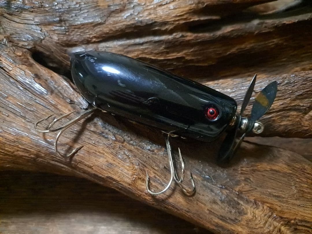 トップウォータージャンキー　ミルヘッドターキー　ブラック　レッドアイ