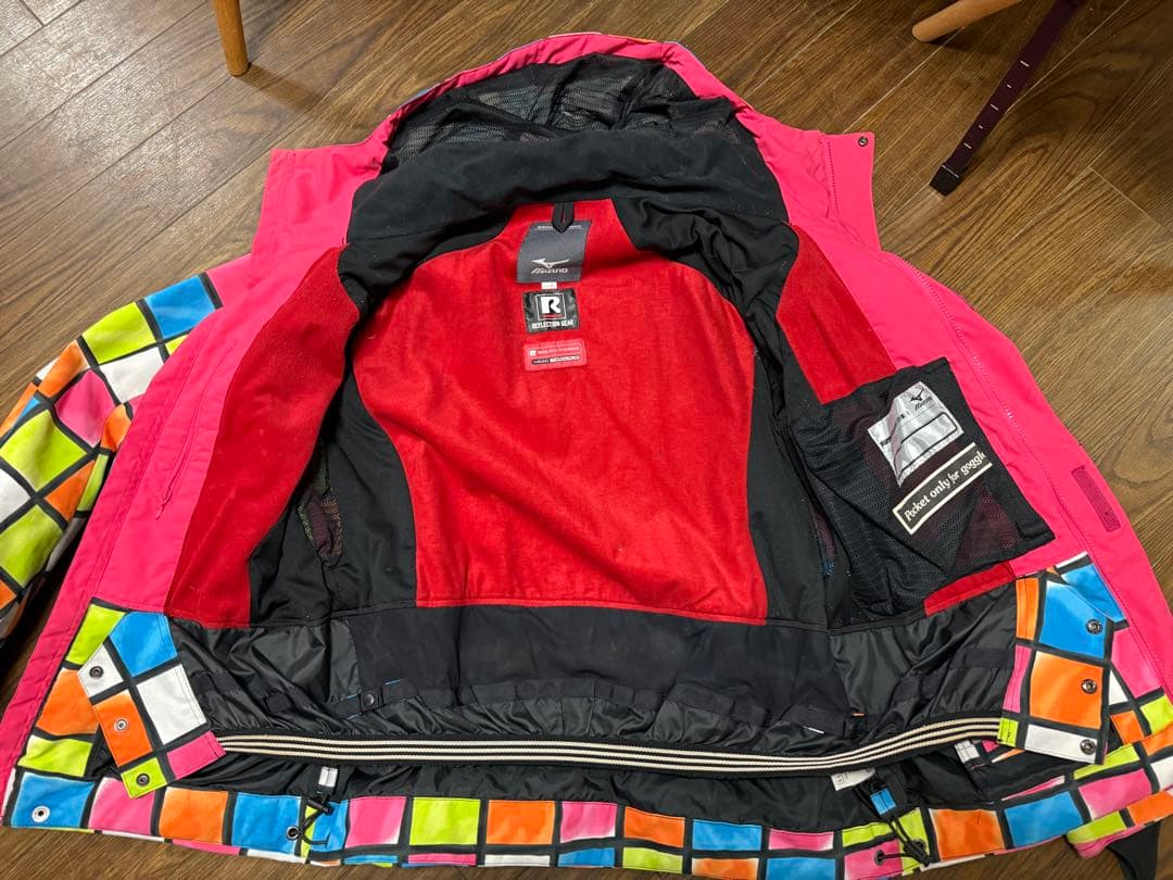 スキーウェア（ミズノ上着、デサントズボン）