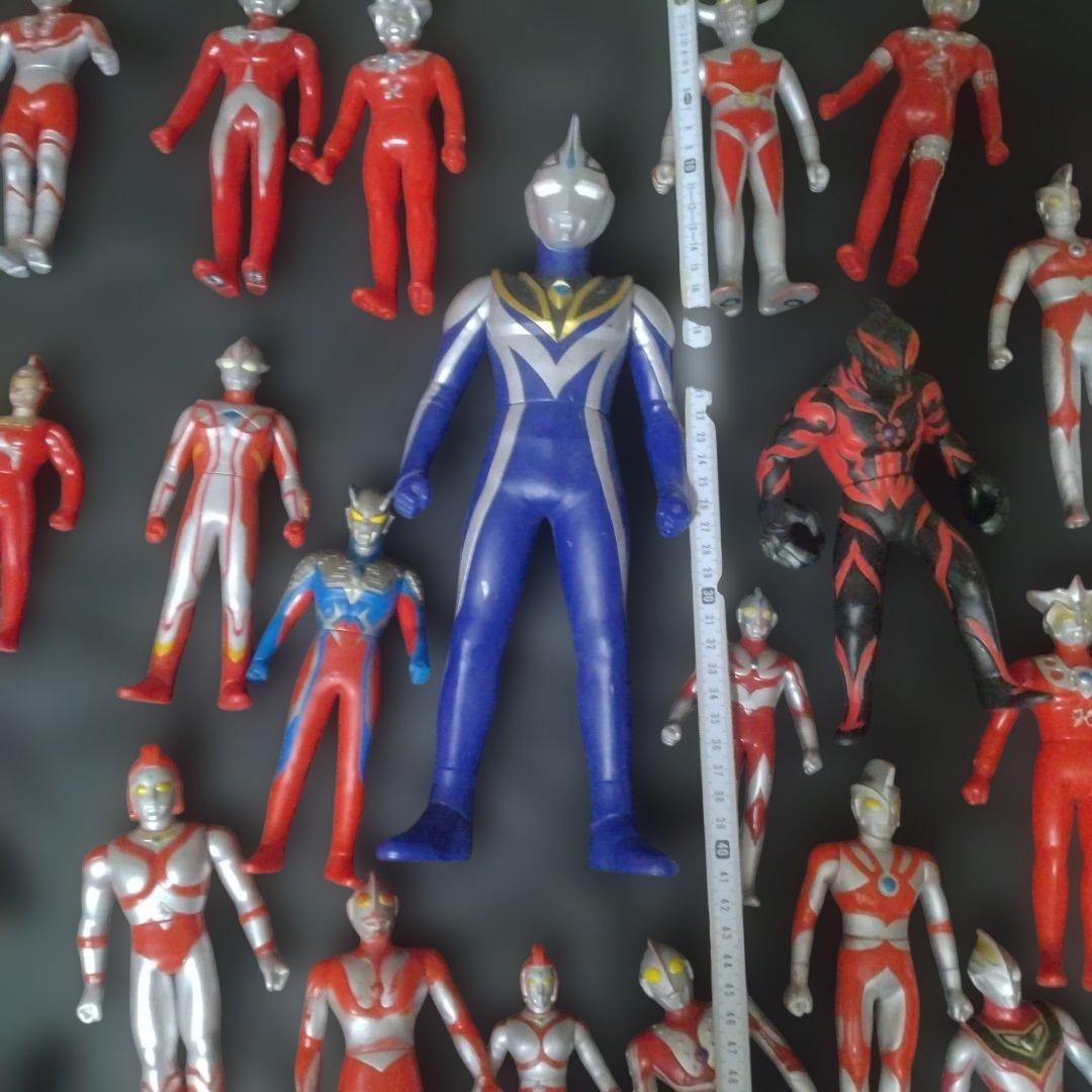 ウルトラマンソフビ人形