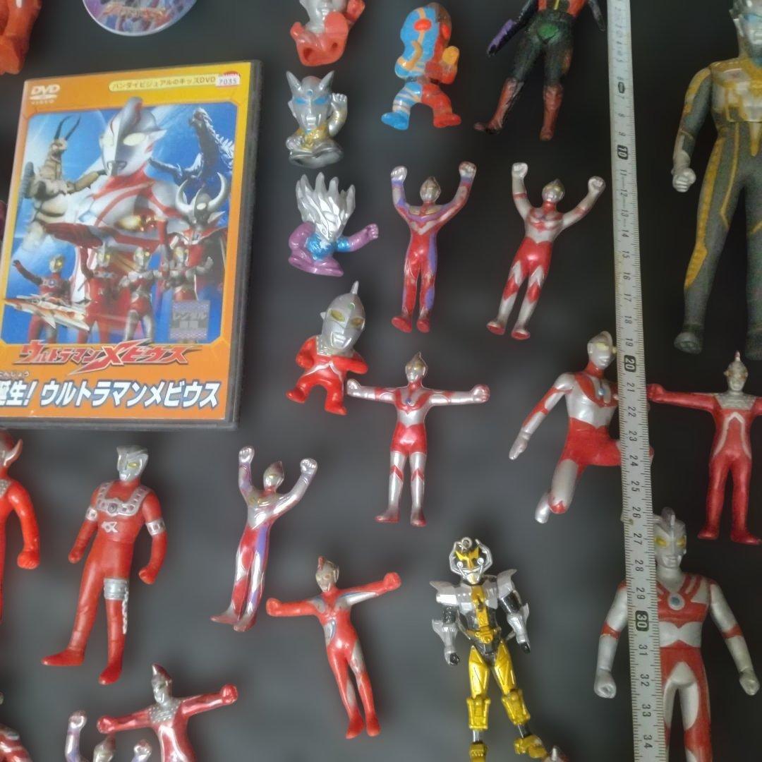 ウルトラマンソフビ人形