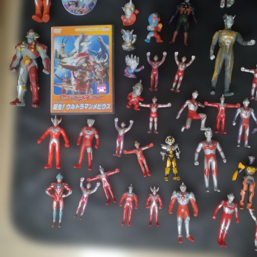 ウルトラマンソフビ人形