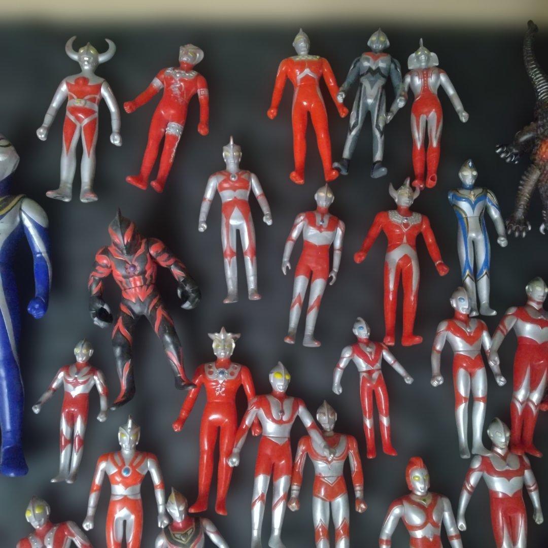 ウルトラマンソフビ人形