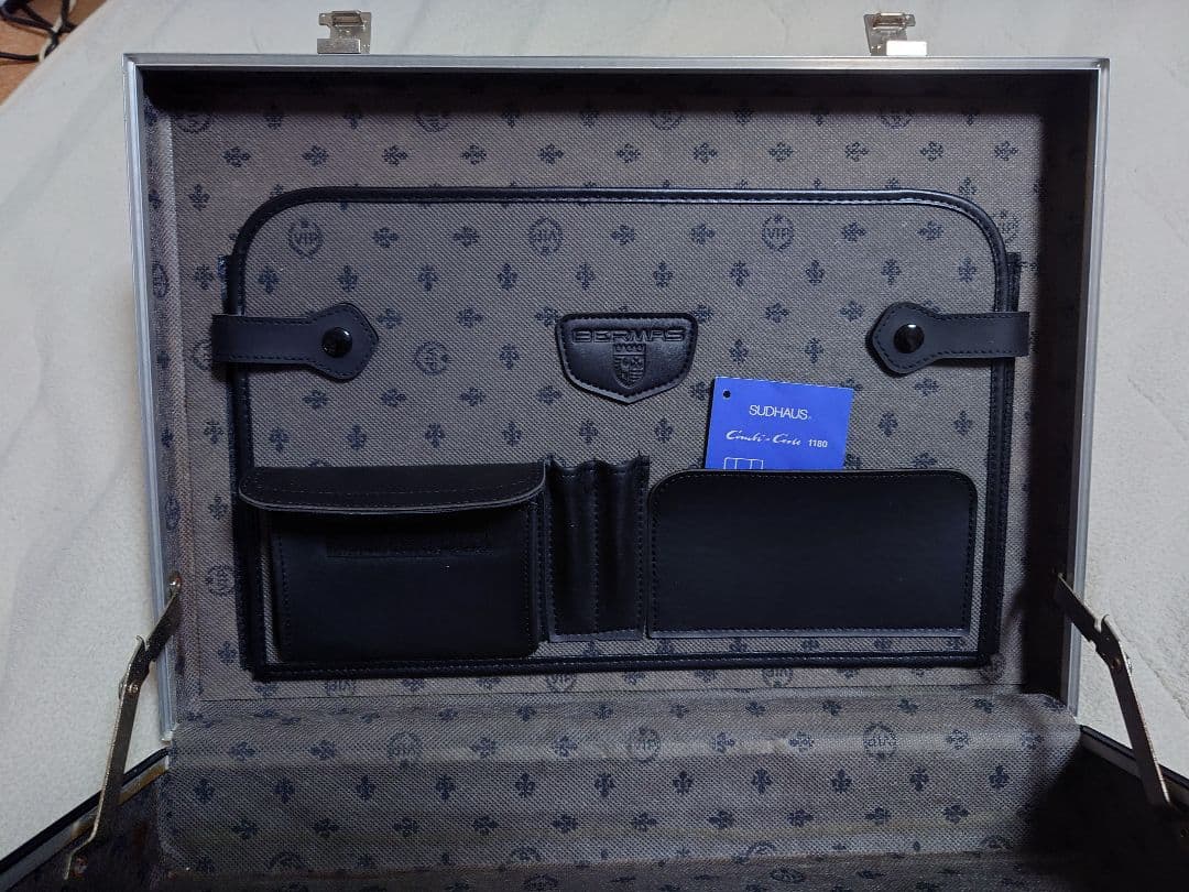 L*J様 （最終お値下）インテリアやクラフト展の容器にも！「BERMAS」アタッ