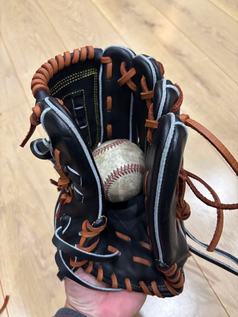 ディファイン一般硬式内野手グローブ！ほぼ新品！型付け済み！即戦力！