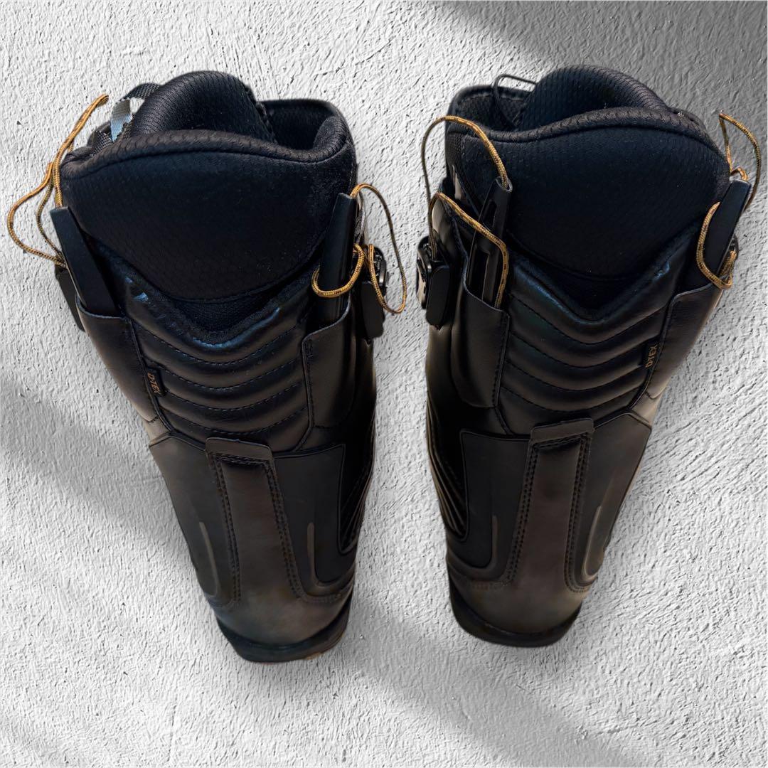 スノーボードブーツ ブラック ダブルストラップ DEELUXE