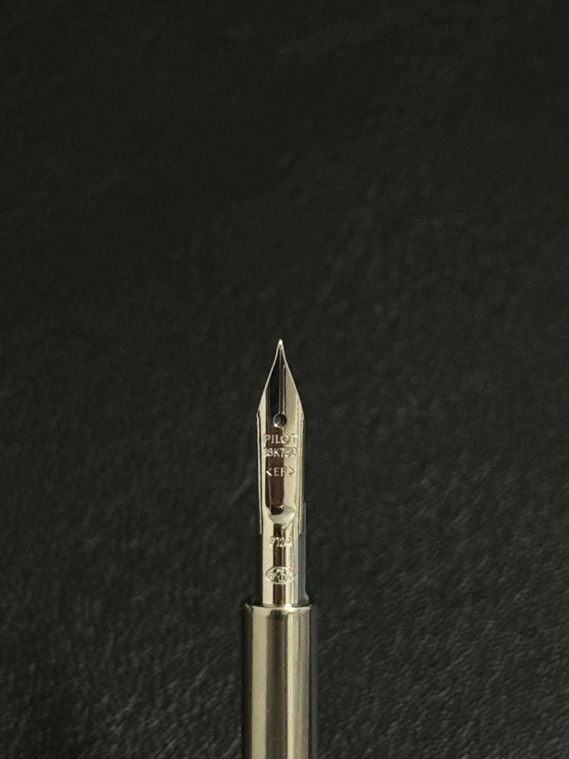 パイロット 万年筆 キャップレス 木軸 ブラック EF(極細字)