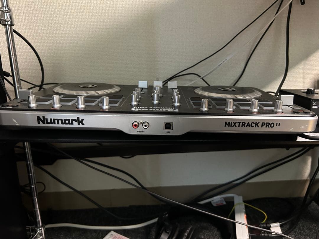 Numark Mixtrack Pro2 DJコントローラー
