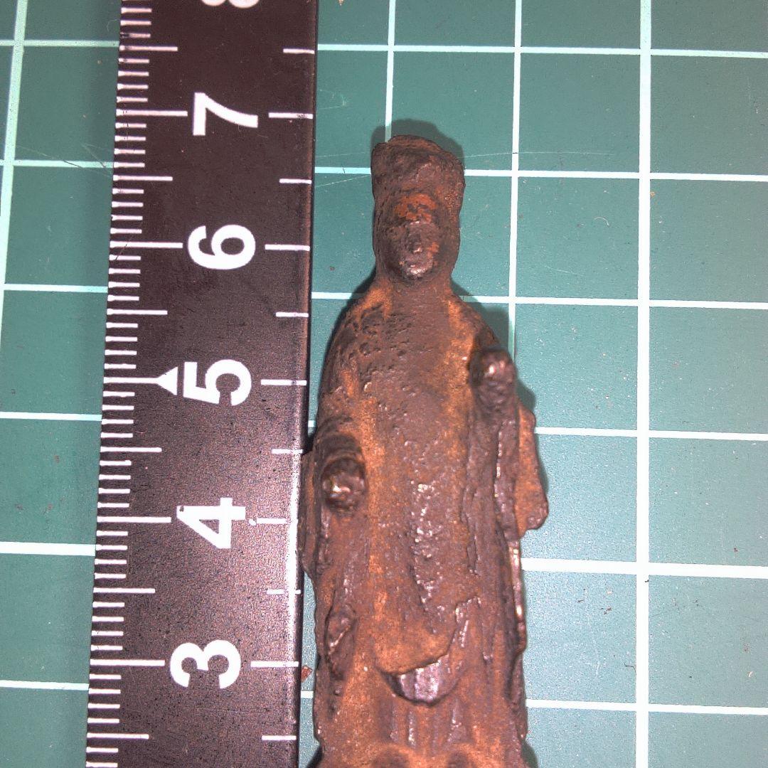 小物１ 茶色の金属製仏像