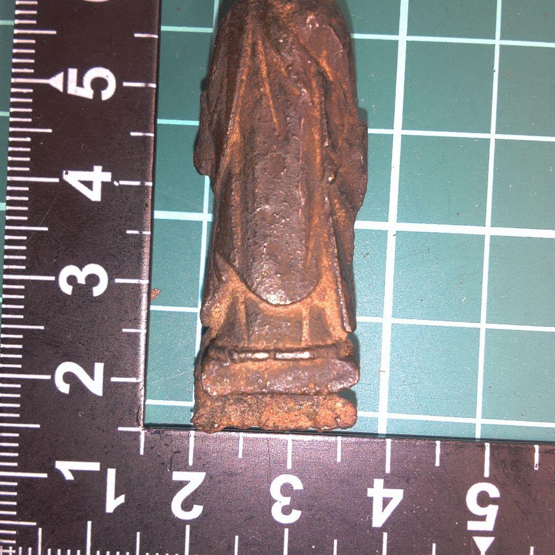 小物１ 茶色の金属製仏像