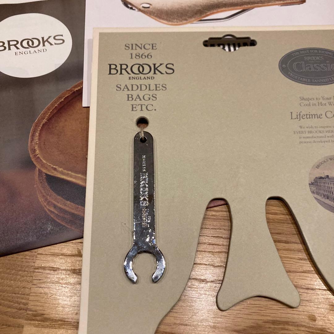 BROOKS サドル Classic （B17 スタンダード honey）