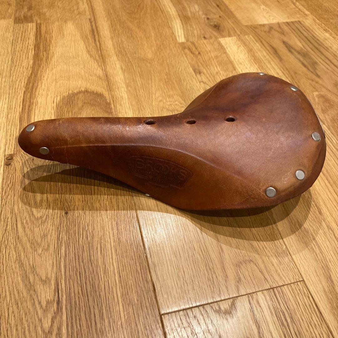 BROOKS サドル Classic （B17 スタンダード honey）